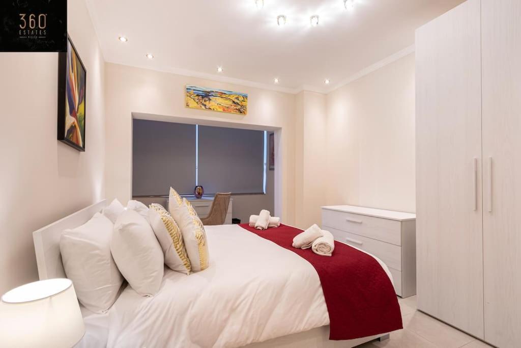 One Of A Kind, Seafront Property In St Georges Bay By 360 Estates Saint Julian's Exterior photo